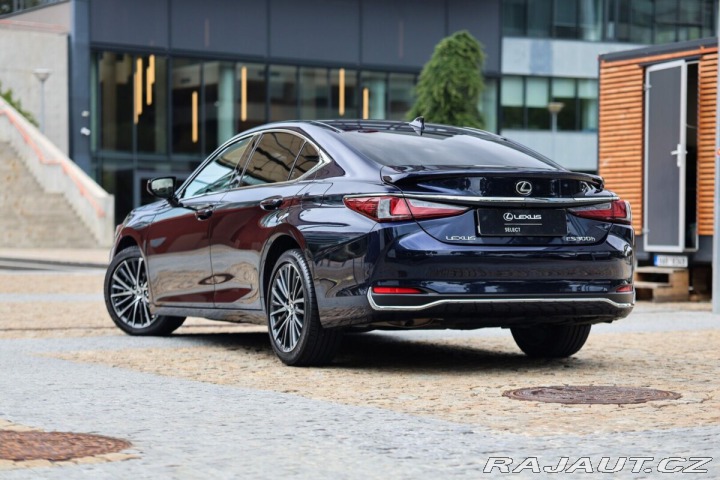 Lexus Ostatní modely ES 300h 300H HEV BUSINESS EDITION 2025