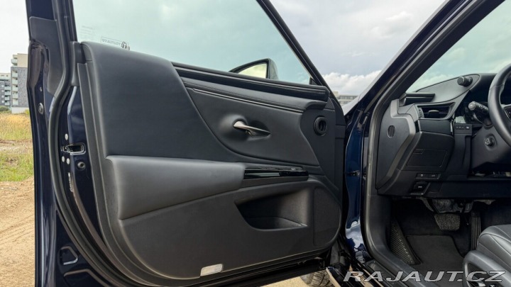 Lexus Ostatní modely ES 300h 300H HEV BUSINESS EDITION 2025