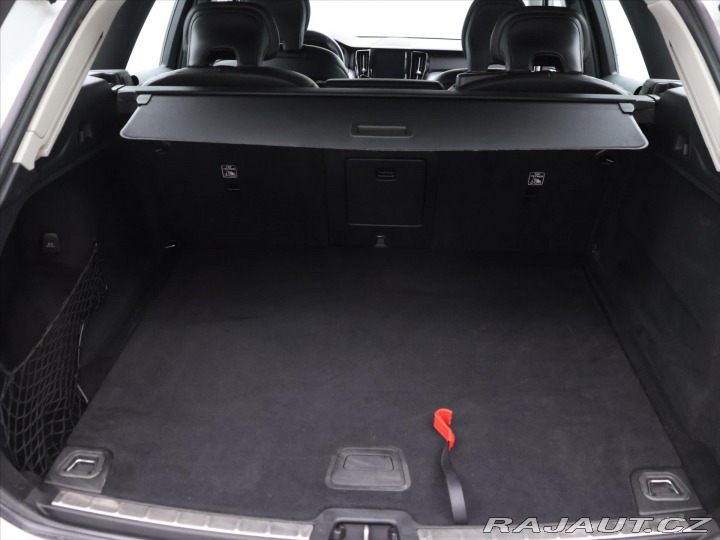 Volvo XC60 2,0 B4 Drive-E MomentumPr 2021