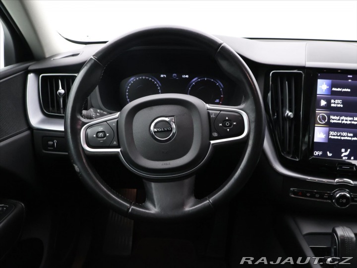 Volvo XC60 2,0 B4 Drive-E MomentumPr 2021