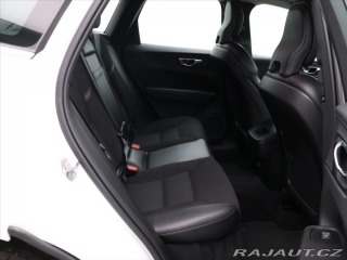 Volvo XC60 2,0 B4 Drive-E MomentumPr 2021