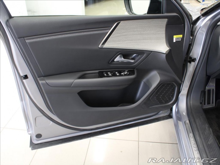Citroën Ostatní modely C5 X 1,6 PHEV 225 Shine 12 170 2024