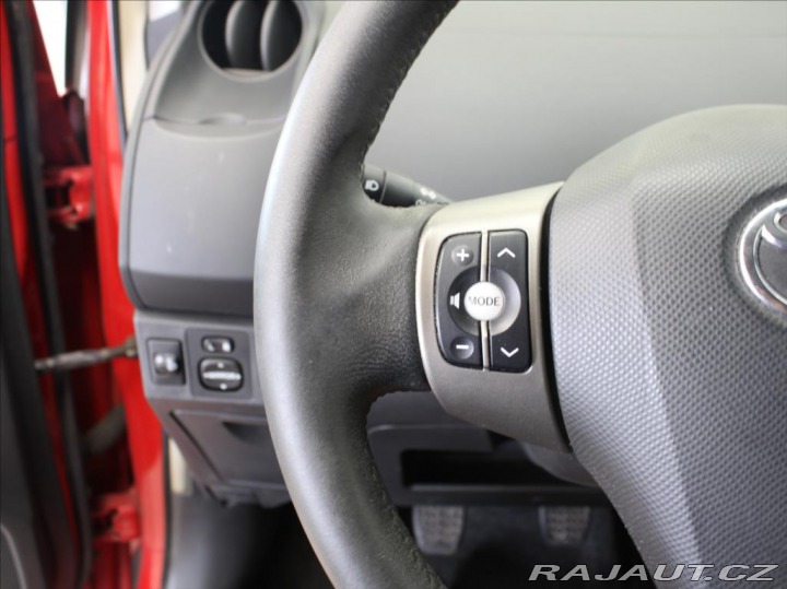 Toyota Yaris 1,3 i 73kW 2.maj.ČR STK 2011