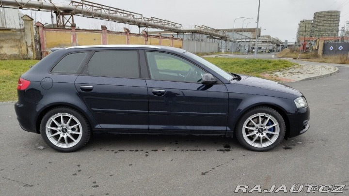 Audi A3 2,0   8P 1800