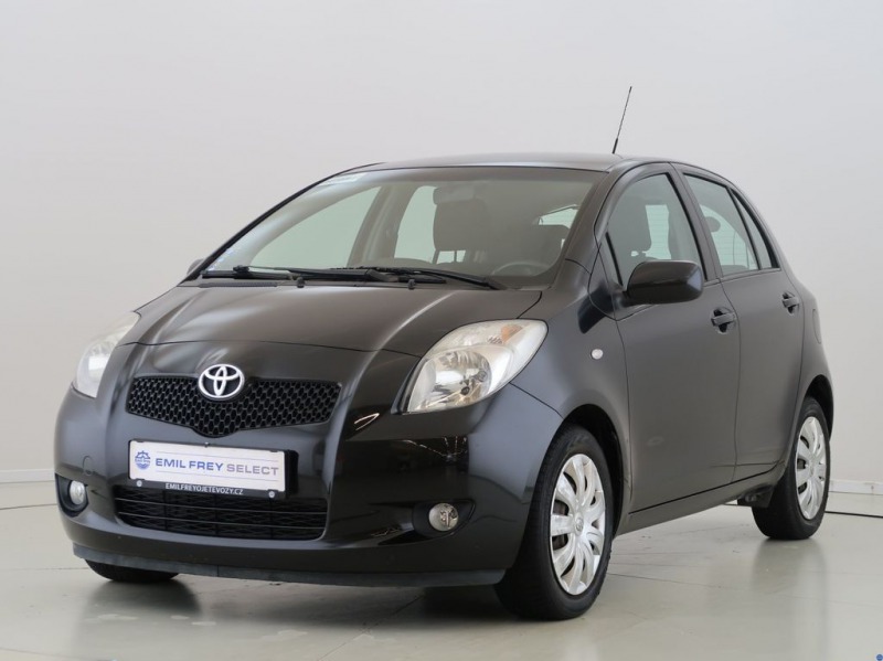 Toyota Yaris 1.3VVT-i,64KW,Automat,CZ
