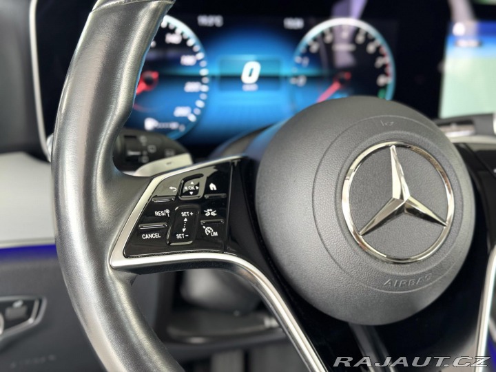Mercedes-Benz E 300e 235kW*Webasto*Tažné* 2023