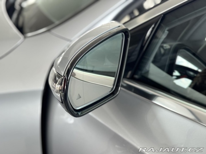 Mercedes-Benz E 300e 235kW*Webasto*Tažné* 2023