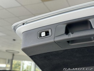Mercedes-Benz E 300e 235kW*Webasto*Tažné* 2023
