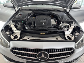 Mercedes-Benz E 300e 235kW*Webasto*Tažné* 2023