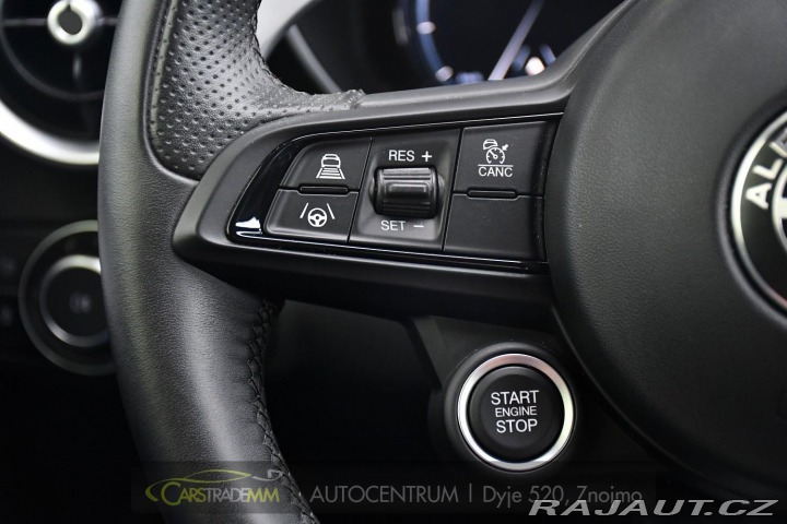 Alfa Romeo Giulia 2.0T 16V 206kW VELOCE AT8 2024