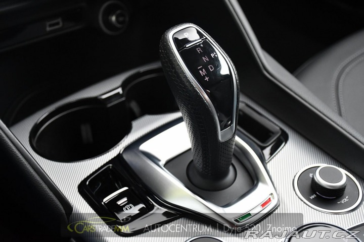 Alfa Romeo Giulia 2.0T 16V 206kW REZERVACE 2024