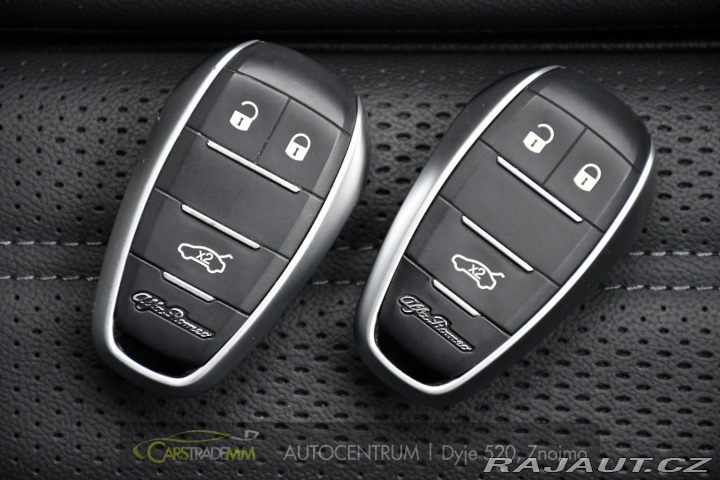 Alfa Romeo Giulia 2.0T 16V 206kW REZERVACE 2024