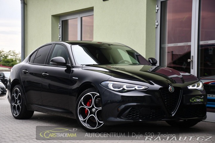 Alfa Romeo Giulia 2.0T 16V 206kW VELOCE AT8 2024