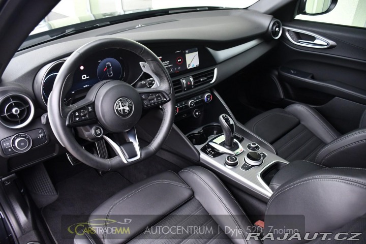Alfa Romeo Giulia 2.0T 16V 206kW REZERVACE 2024