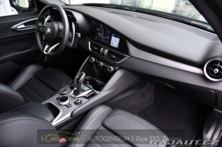 Alfa Romeo Giulia 2.0T 16V 206kW VELOCE AT8 2024