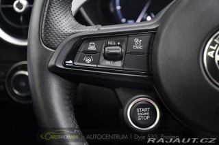Alfa Romeo Giulia 2.0T 16V 206kW VELOCE AT8 2024
