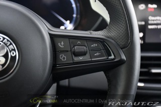 Alfa Romeo Giulia 2.0T 16V 206kW VELOCE AT8 2024