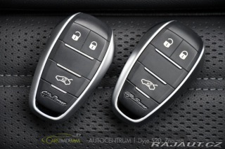 Alfa Romeo Giulia 2.0T 16V 206kW VELOCE AT8 2024