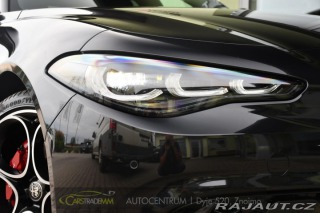 Alfa Romeo Giulia 2.0T 16V 206kW VELOCE AT8 2024