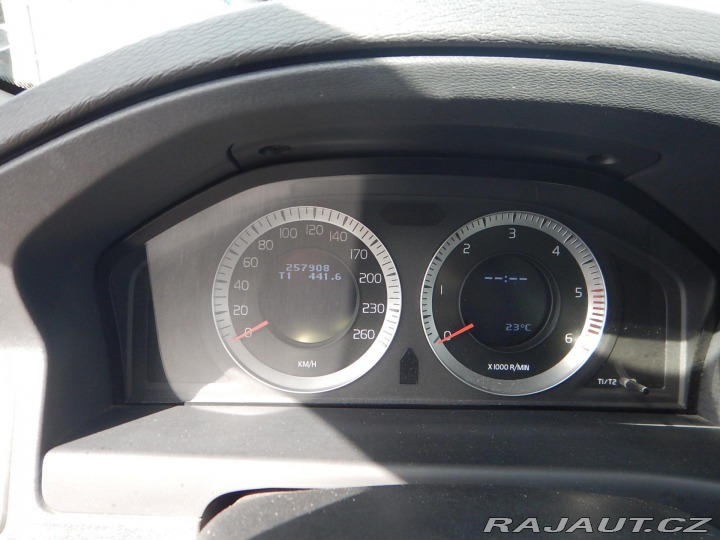 Volvo V70 D3 2.0 D, AUT, 120 kW 2010