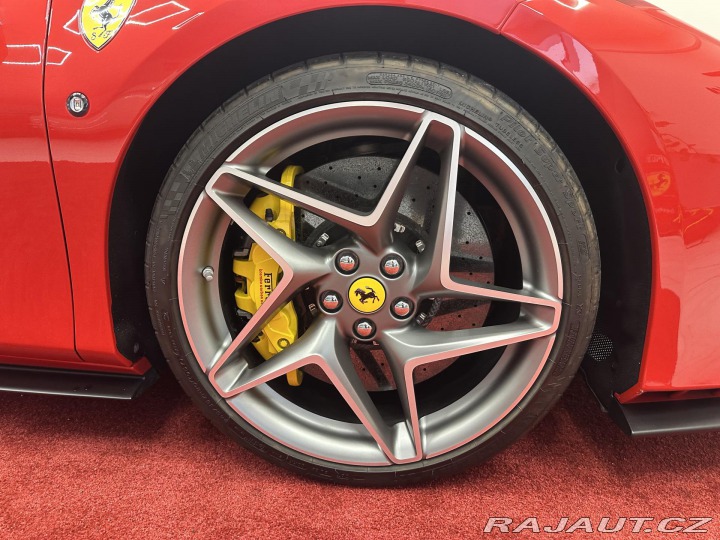 Ferrari F8 Tributo*360*LIFT*QUIO*TOP 2020