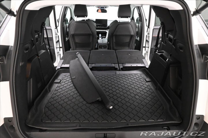 Peugeot 5008 1,5 HDI 96 kW EAT8 7Míst 2022