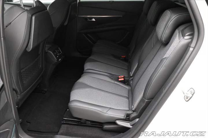 Peugeot 5008 1,5 HDI 96 kW EAT8 7Míst 2022