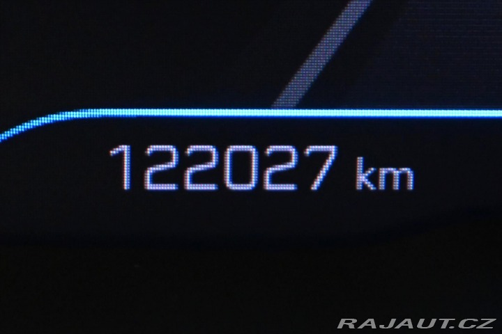 Peugeot 5008 1,5 HDI 96 kW EAT8 7Míst 2022