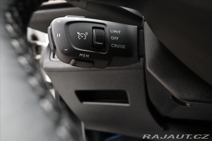 Peugeot 5008 1,5 HDI 96 kW EAT8 7Míst 2022