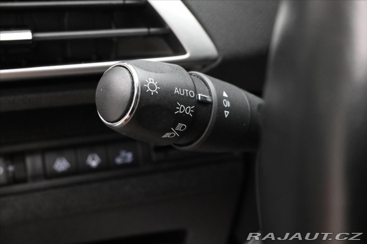 Peugeot 5008 1,5 HDI 96 kW EAT8 7Míst 2022