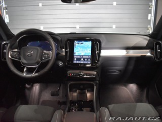 Volvo XC40 2,0 B3 Plus dark Bezklič, 2025