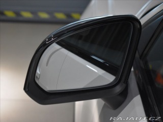 Volvo XC40 2,0 B3 Plus dark Bezklič, 2025
