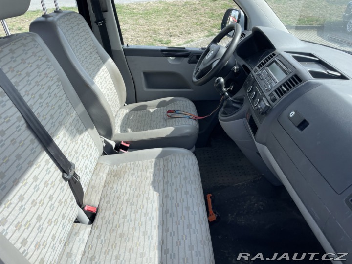 Volkswagen Transporter 2,0 TDI 103kw LONG 6míst 2012