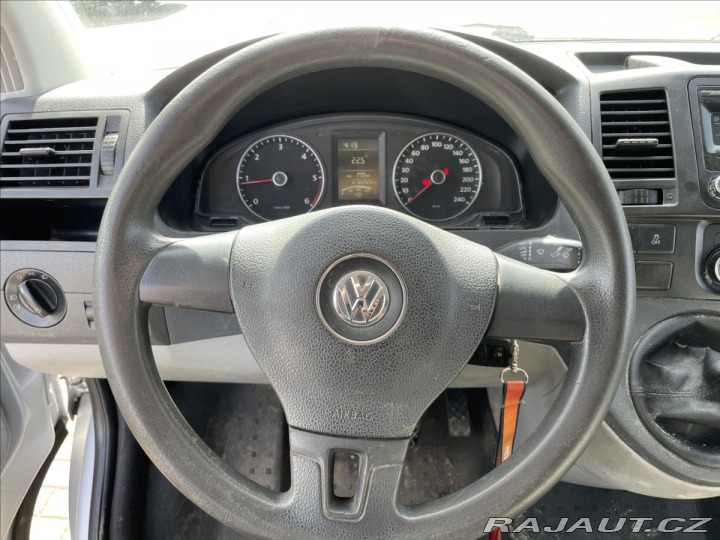 Volkswagen Transporter 2,0 TDI 103kw LONG 6míst 2012