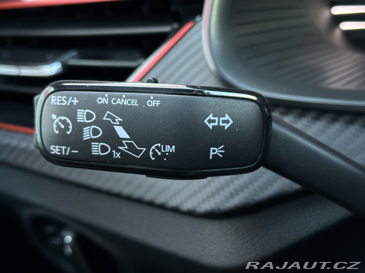 Škoda Kamiq MC 1.0TSi DSG PANO KAMERA 2026