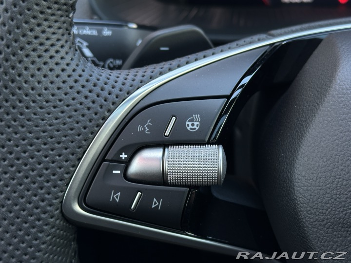 Škoda Kamiq MC 1.0TSi DSG PANO KAMERA 2026