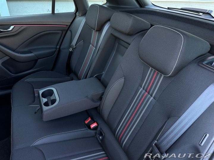 Škoda Kamiq MC 1.0TSi DSG PANO KAMERA 2026