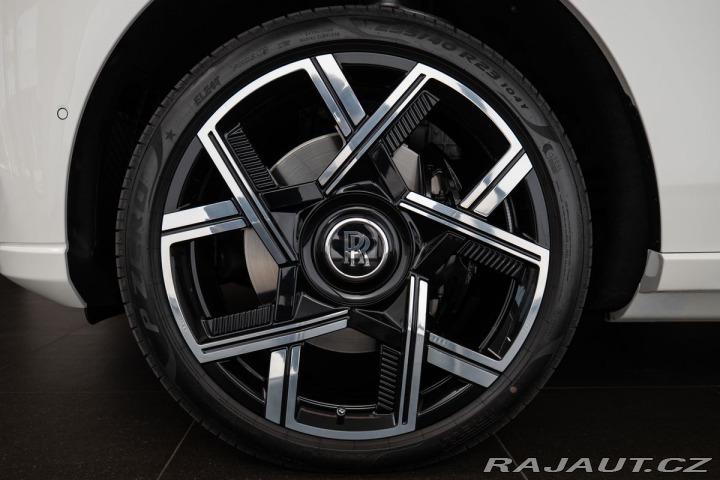 Rolls Royce Cullinan Black Badge/Bespoke/Starl 2025