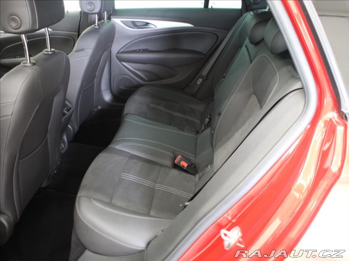 Opel Insignia 2,0 D 128kW 4x4 AT Paměť 2022
