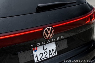 Volkswagen Touareg R-Line | Natáčacia zadná 2025