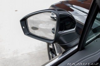 Volkswagen Touareg R-Line | Natáčacia zadná 2025
