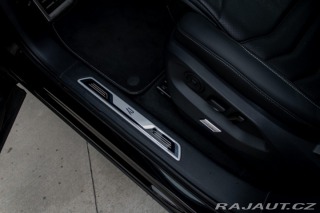 Volkswagen Touareg R-Line | Natáčacia zadná 2025