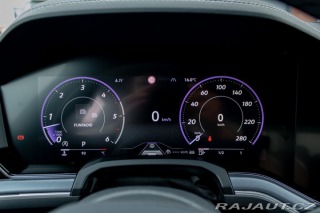 Volkswagen Touareg R-Line | Natáčacia zadná 2025