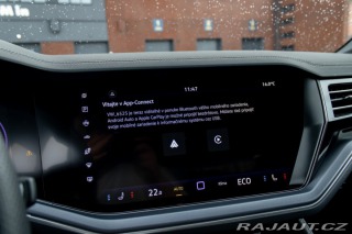 Volkswagen Touareg R-Line | Natáčacia zadná 2025