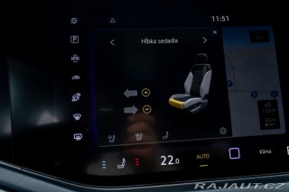 Volkswagen Touareg R-Line | Natáčacia zadná 2025