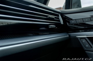 Volkswagen Touareg R-Line | Natáčacia zadná 2025