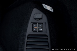 Volkswagen Touareg R-Line | Natáčacia zadná 2025