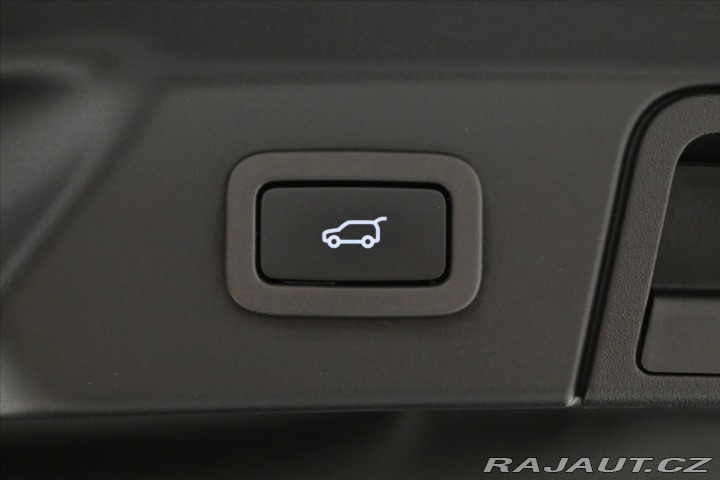Land Rover Range Rover Velar 2,0 D200 150 kW R-Dynamic 2022