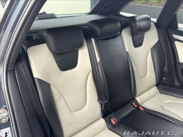 Audi S4 3,0 TFSI 441PS  Quattro M 2010