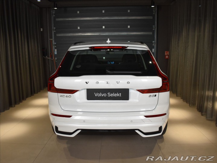 Volvo XC60 2,0 B5 AWD PLUS BLIS,Bezk 2026